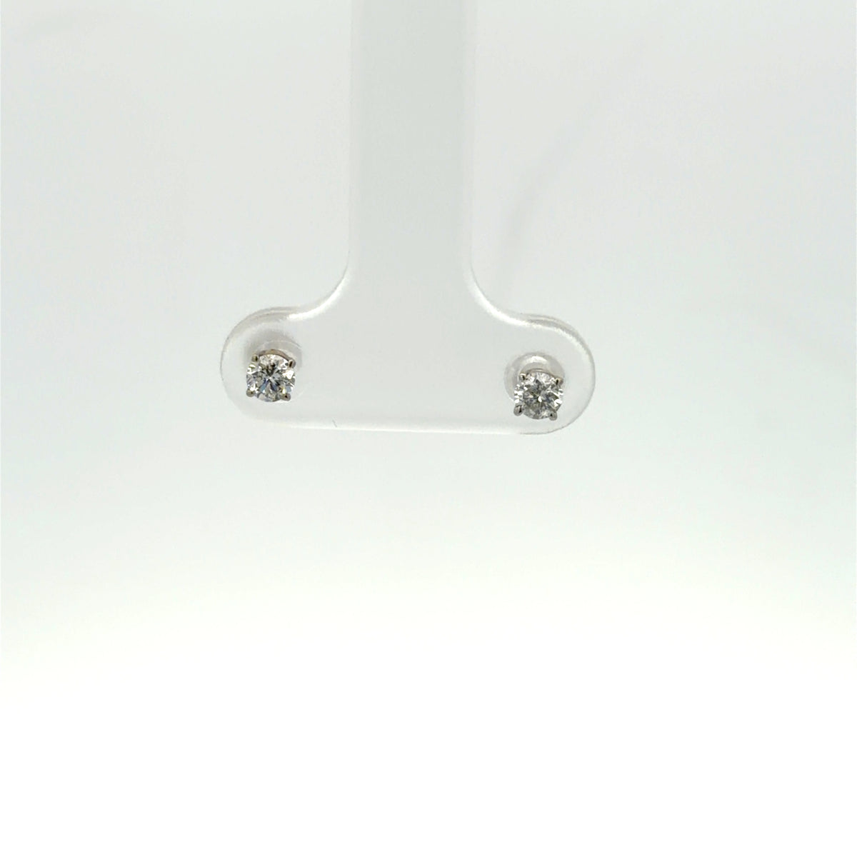 0,25 Diamond Stud Earrings in Yellow Gold
